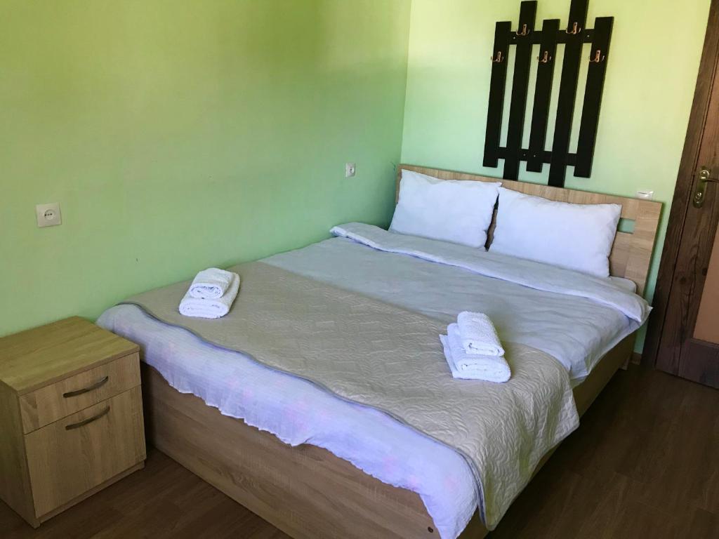 Riverside Kazbegi room 2