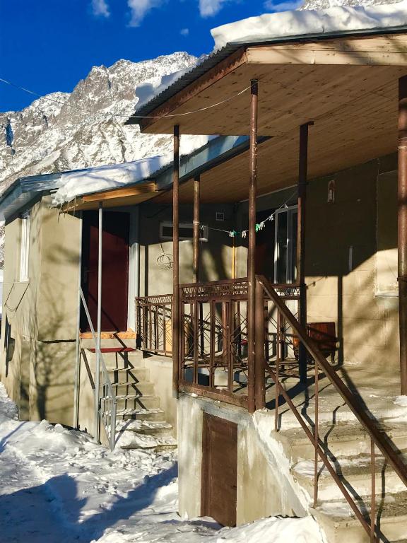 Riverside Kazbegi room 6